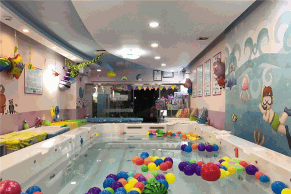 淘气泡泡婴儿游泳馆